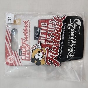 Disneyland Niftie Fifties Welcome Flashback Mickey Mouse Le 800 Trading Pin